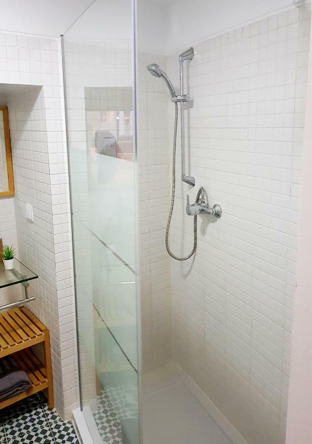 * 5 Star Apartment In Historic District * Walk 2 Alfama! Lisbon Bagian luar foto